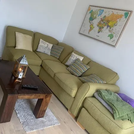 Apartman By The Beach *